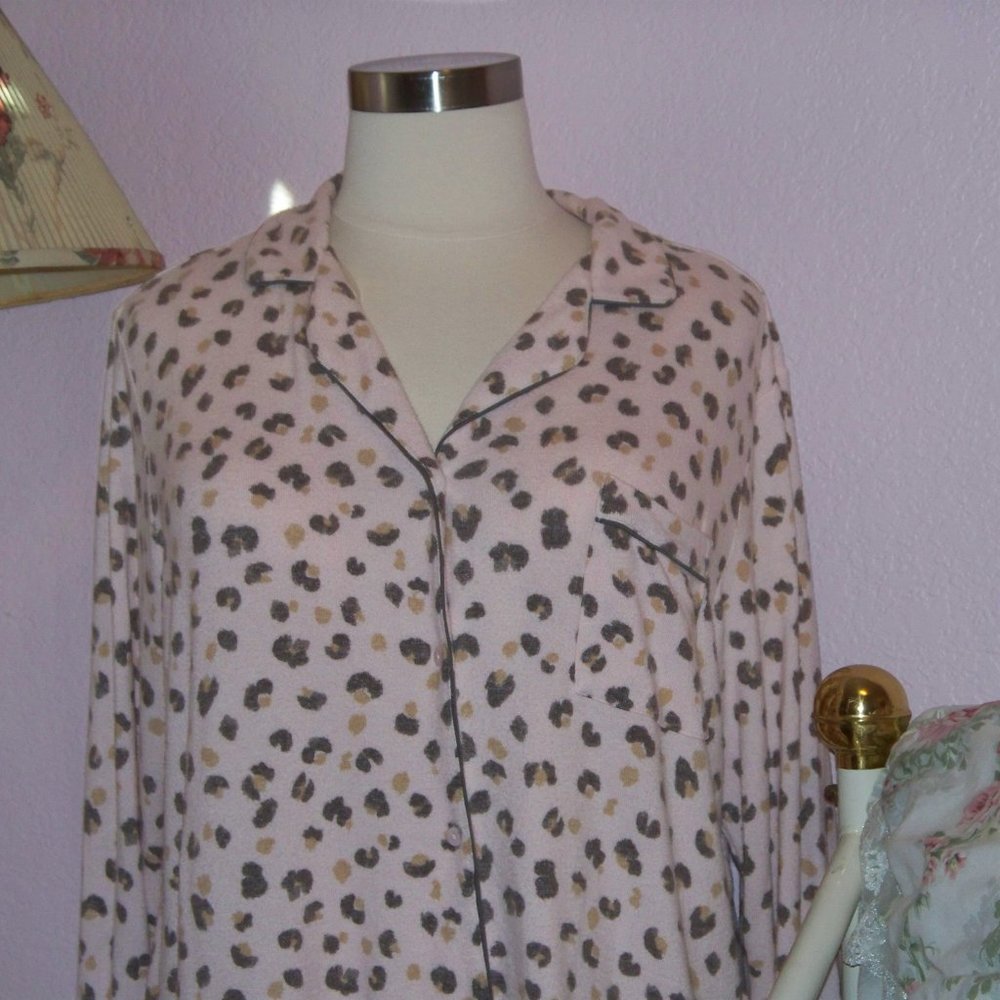 Pajama Top Animal Print size XL